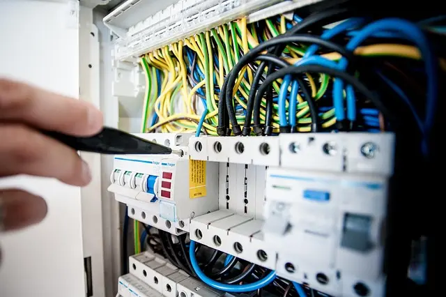 Les erreurs fréquentes à éviter lors du choix d'un électricien de confiance