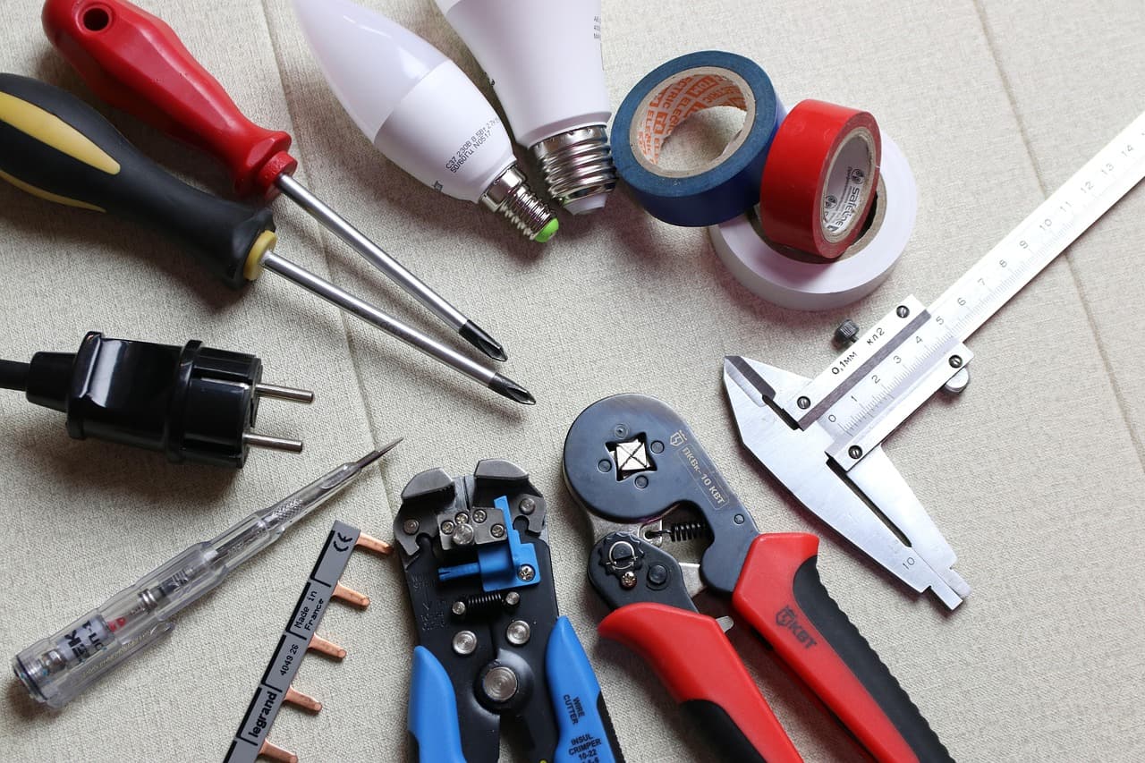 Les 10 meilleurs conseils pour choisir un électricien de confiance